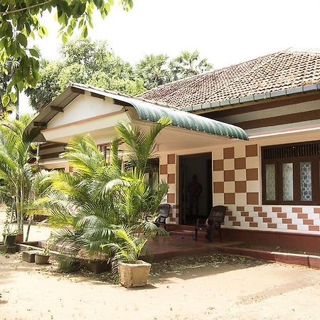 Neem Beach House Trincomalee Exterior foto