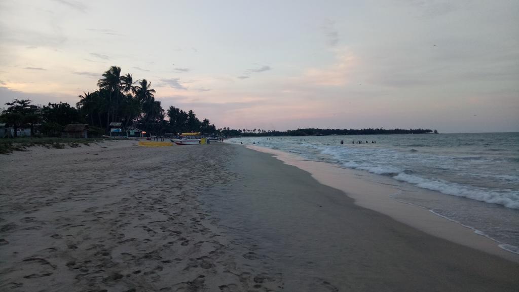 Neem Beach House Trincomalee Exterior foto